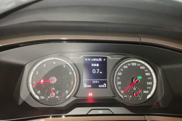 Used Volkswagen Tharu 2020 280TSI Two-Wheel Drive Luxury Edition China VI Standard
