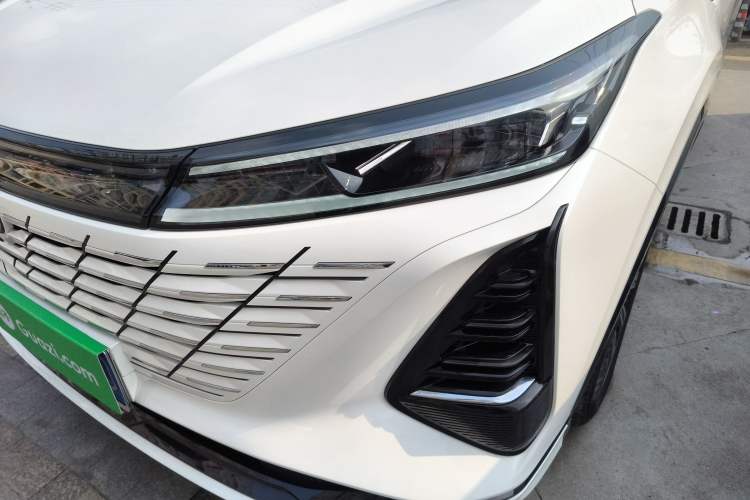 Used Changan CS75 PLUS 2024 3rd Generation Champion Edition 1.5T Intelligent Drive Dynamic Model
