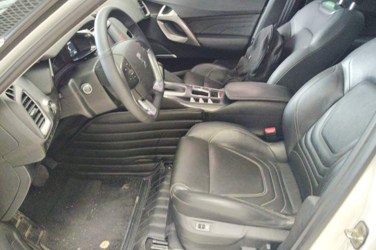 Used  5 2015 1.6T Luxury Edition THP160