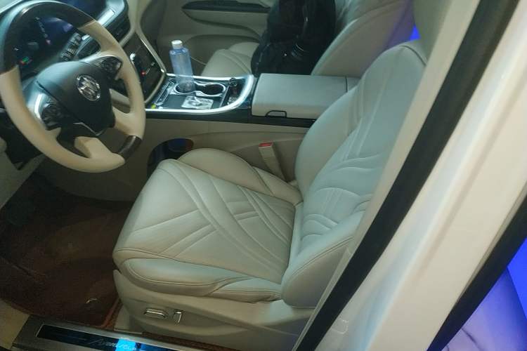 Used Buick GL8 2023 ES Lu Zun Comfort Model
