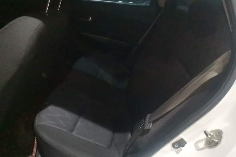 Used Kia K2 2015 Sedan 1.4L MT GLS
