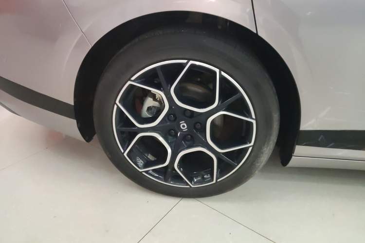 Used  A07 2024 All-Electric "True Fragrance" Edition 710 Flagship Model
