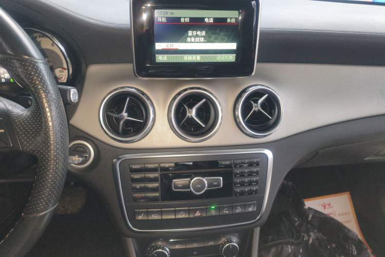 Used Mercedes-Benz GLA 2015 GLA 220 4MATIC Fashion Model