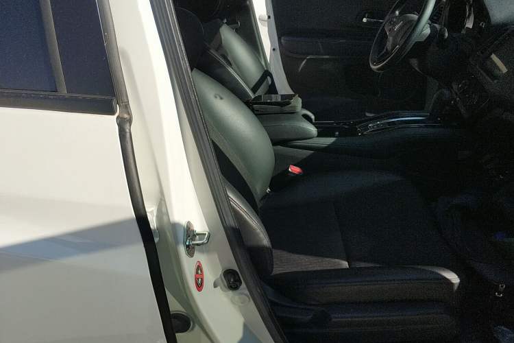 Used Honda Vezel 2020 1.5L CVT Luxury Edition
