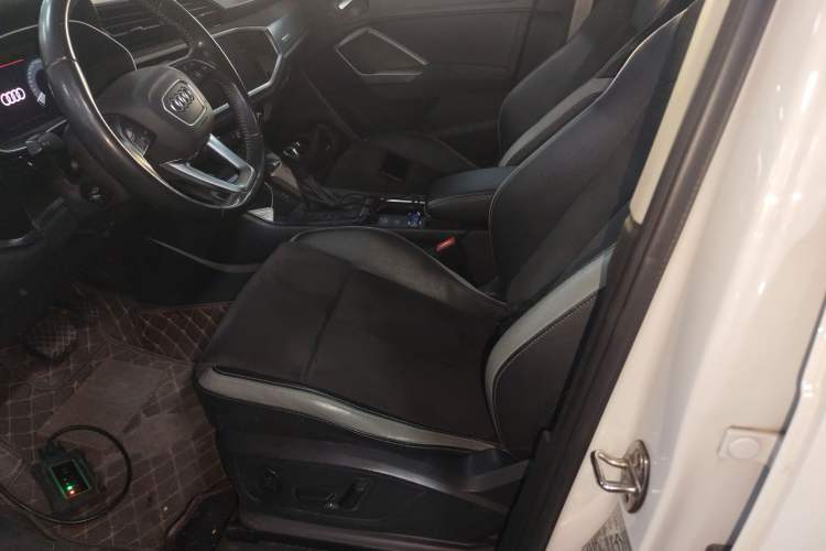 Used Audi Q3 2019 35 TFSI Advanced Dynamic Edition
