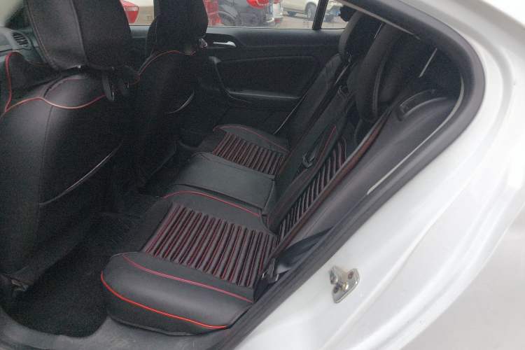 Used MG 6 2015 Hatchback 1.8L 90th Anniversary Track Champion Edition Automatic Comfort Model
