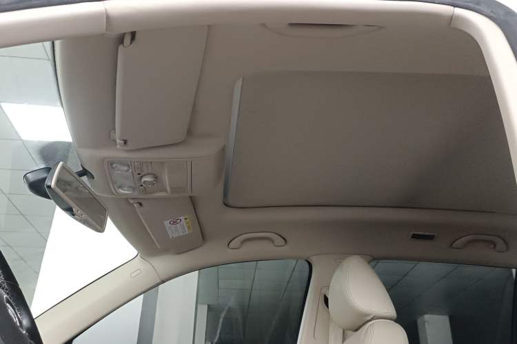 Used Volkswagen Tiguan 2015 1.8TSI Automatic Two-Wheel Drive Luxury Model
