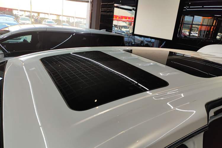 Used Buick GL8 2021 ES Landtrek 653T Luxury Model
