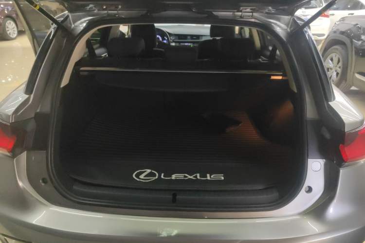 Used Lexus CT 2017 CT200h Elite Edition Solid Color China V Standard
