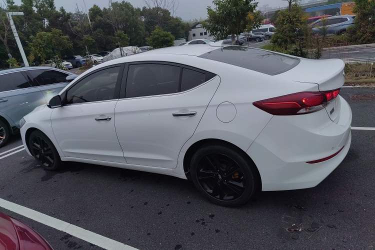 Used Hyundai Elantra 2016 1.6L Automatic ZhiXuan – Elite Version
