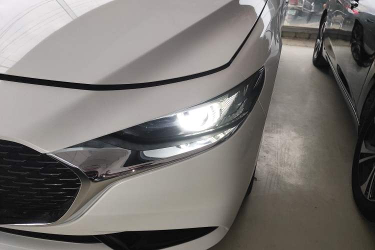 Used Mazda Mazda 3 Axela 2023 2.0L Automatic ZhiXuan Edition
