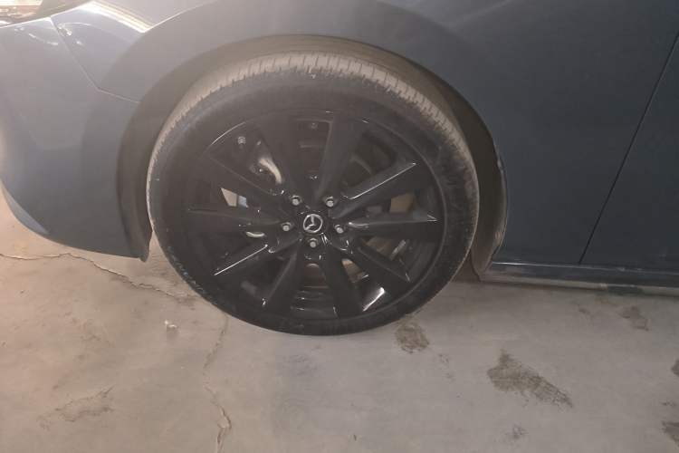 Used Mazda Mazda 3 Axela 2022 2.0L Automatic Premium Black Obsidian Edition