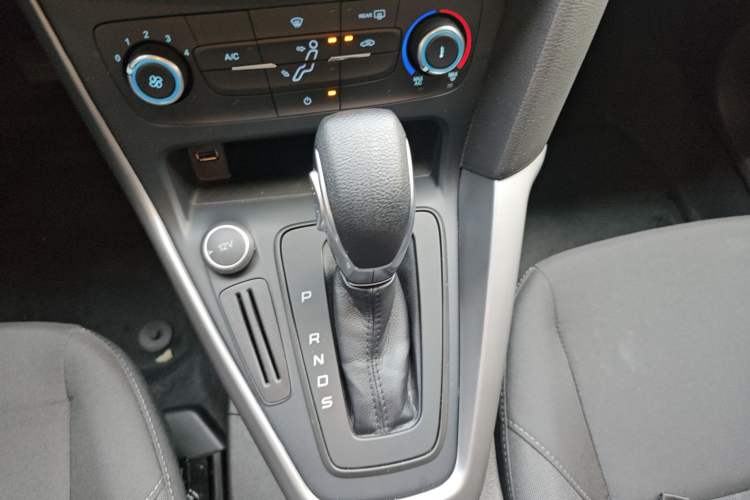 Used Ford Focus 2018 Hatchback Classic 1.6L Automatic Comfort Plus SmartDrive Edition
