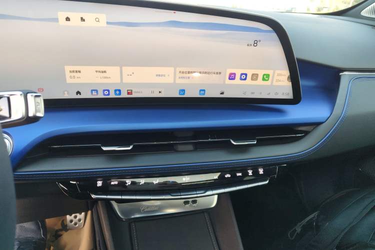 Used Cadillac GT4 2023 25T Prestige Version
