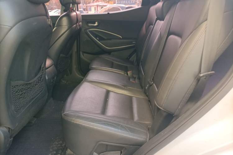 Used Hyundai Santa Fe 2013 2.4L Automatic Two-Wheel Drive Smart Version