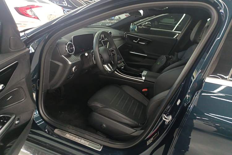 Used Mercedes-Benz C-Class 2023 Second Facelift C 260 L Sport Edition
