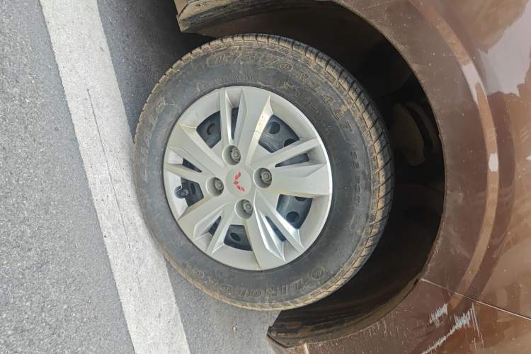 Used Wuling Hongguang 2019 1.5L S Basic Version China VI Standard LAR
