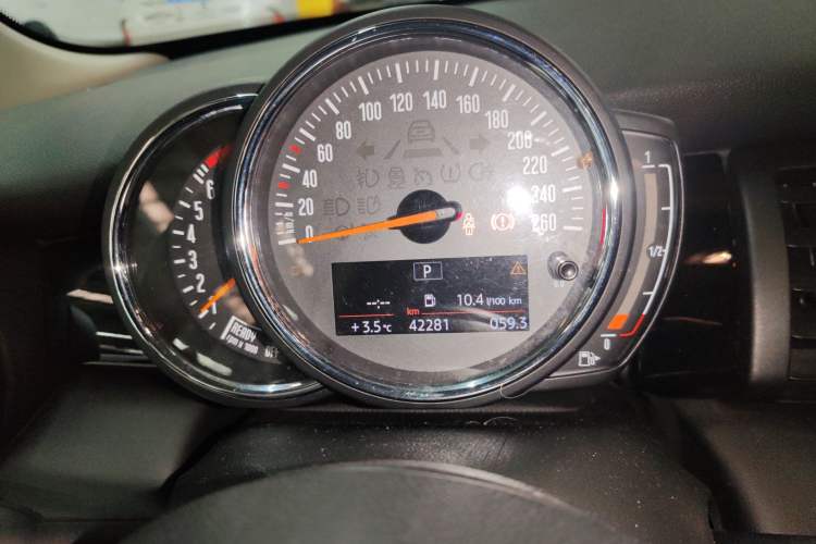 Used  MINI 2018 1.5T ONE PLUS
