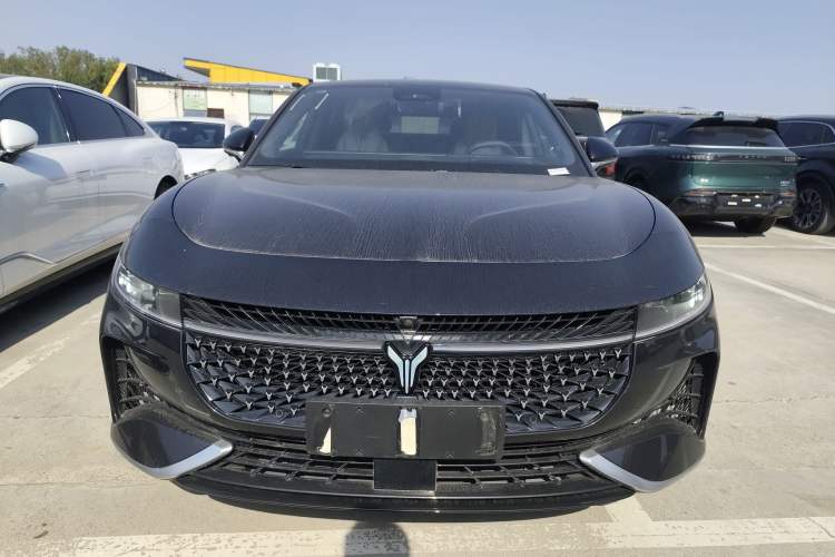 Used VOYAH PASSION 2024 PHEV Four-Wheel Drive Ultra-Long Range Executive Edition
