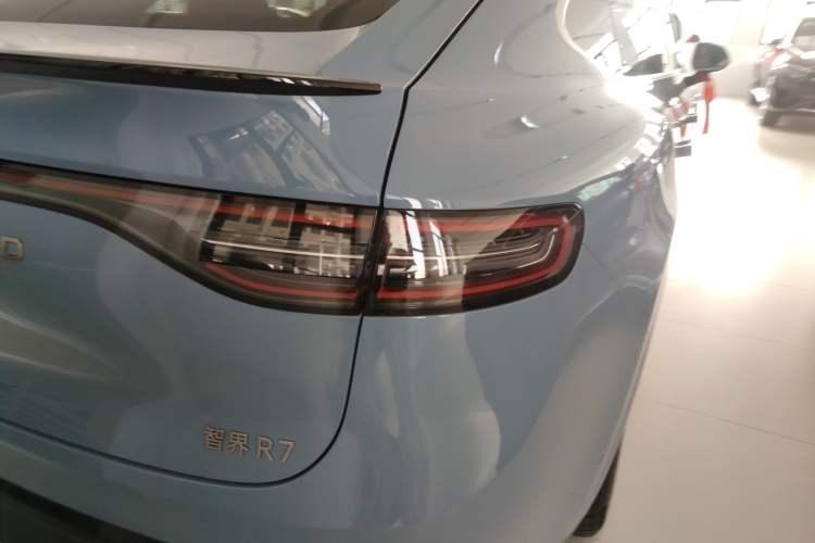 Used Hima Luxeed R7 2024 All-Electric 736 km Ultra
