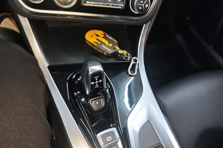 Used Lynk & Co 01 2020 2.0T Two-Wheel Drive Pure Pro Version China VI Standard
