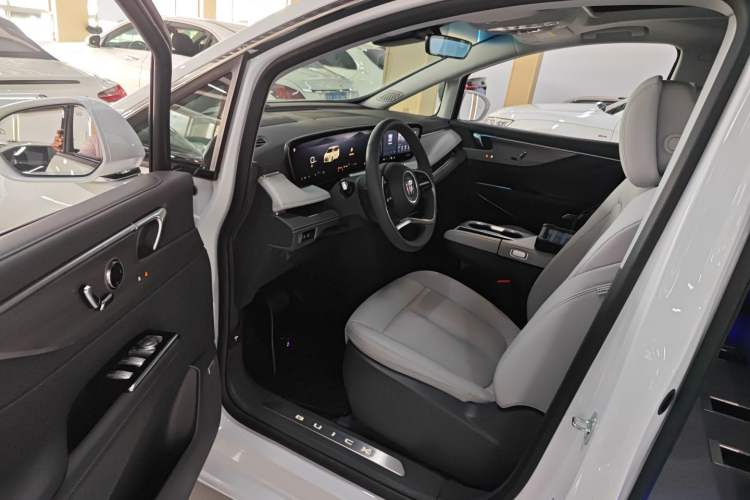 Used Buick GL8 2025 Lu Zun Deluxe Edition