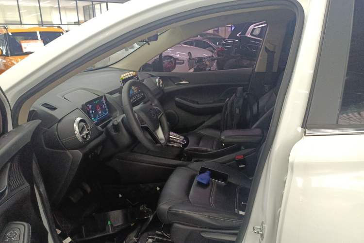 Used BYD Yuan New Energy 2019 EV535 Smart Connect Trendsetting Model
