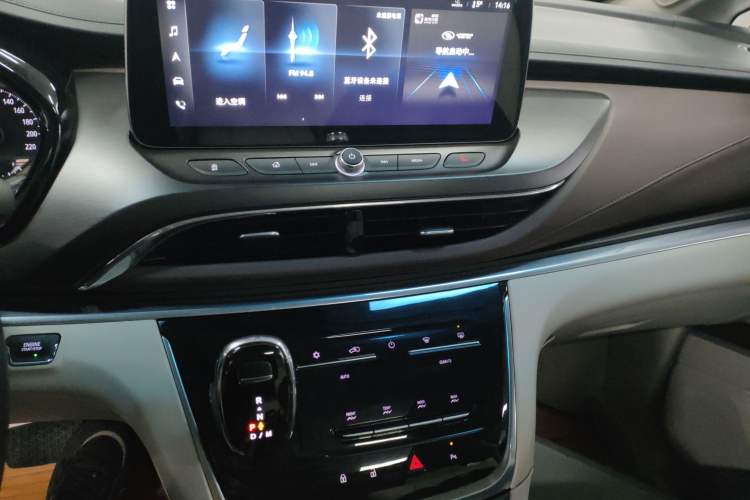 Used Buick GL8 2021 Land Cruiser Executive Class 652T Luxury Model