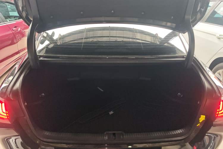 Used Lexus ES 2023 200 Excellence Edition
