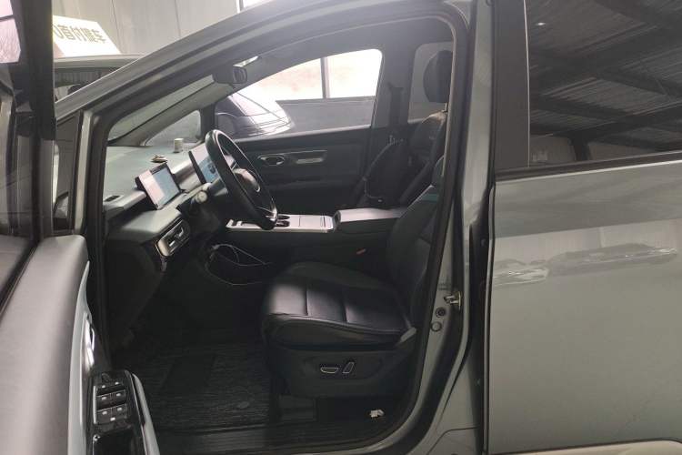 Used AION Y 2023 Plus 510 Smart Edition
