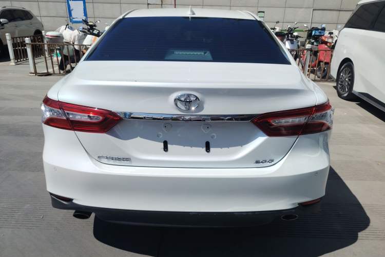 Used Toyota Camry 2021 2.0G Luxury Edition
