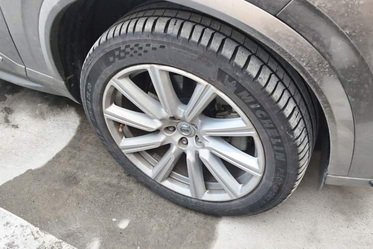 Used Volvo XC90 2019 T6 Zhiyi Edition 7-Seater China V Emission Standard