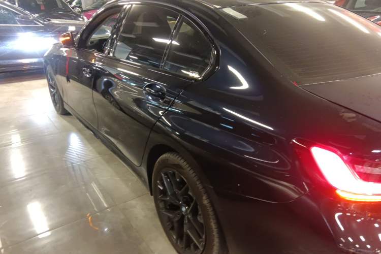 Used BMW 3 Series 2025 330Li M Sport Shadowline Package

