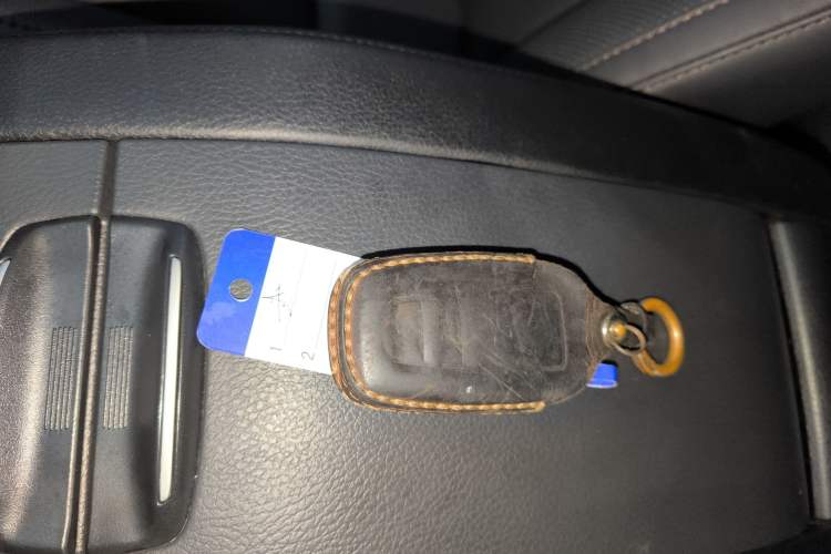 Used Toyota Highlander 2018 2.0T Four-Wheel Drive Luxury Version 7 Seats China VI Standard
