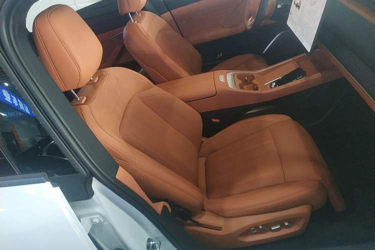 Used ONVO L60 2024 60 kWh Rear-Drive Version
