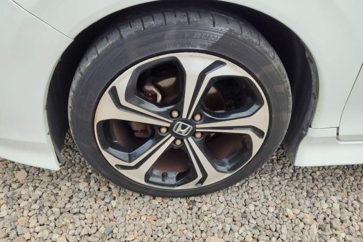 Used Honda Jade 2017 210 TURBO CVT Luxury Edition 5 Seats
