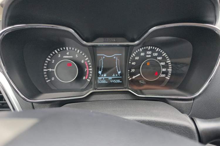 Used HYOSOW H3 2015 1.5L Manual Luxury Model
