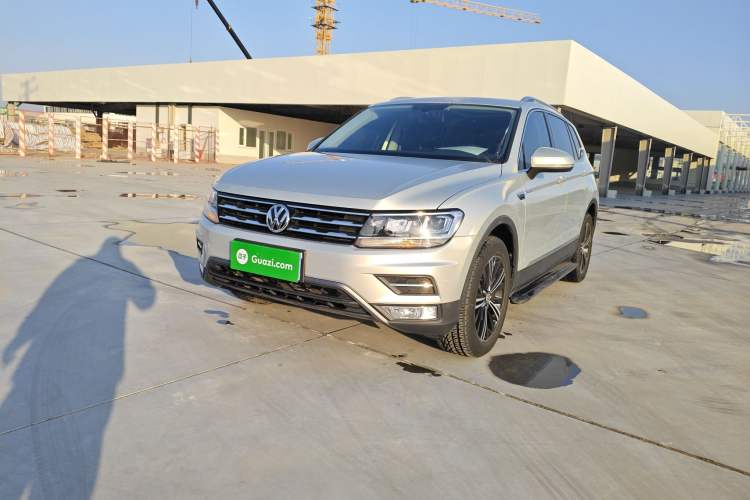 Used Volkswagen Tiguan L 2019 Updated Version 330TSI Automatic Two-Wheel Drive Panoramic Comfort Edition China VI Standard
