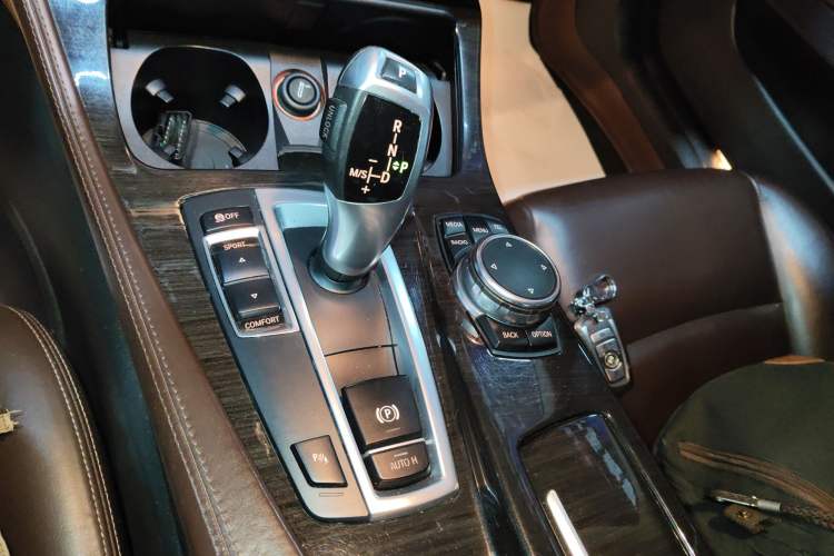 Used BMW 5 Series 2014 525Li Luxury Design Package