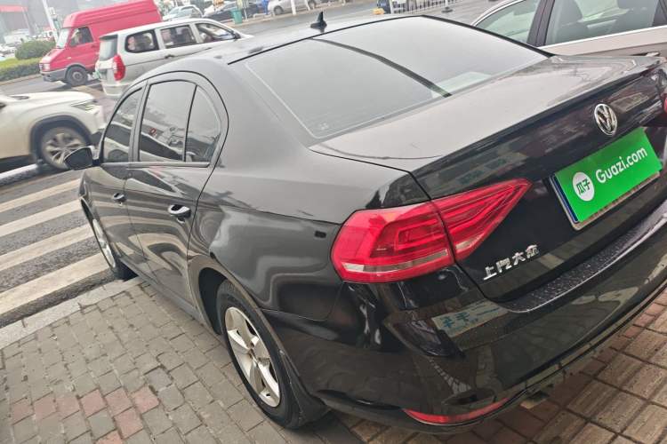 Used Volkswagen Lavida 2015 1.6L Manual Fashion Edition