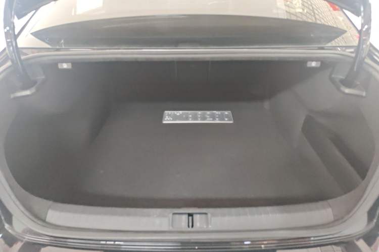 Used Volkswagen Magotan 2018 330TSI DSG Advanced Model
