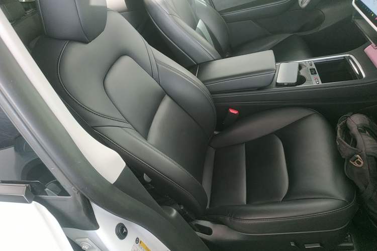 Used Tesla Model Y 2023 Rear-Wheel-Drive Version