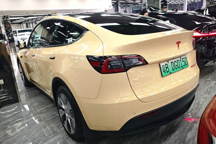 Used Tesla Model Y 2022 Long-Range All-Wheel-Drive Version
