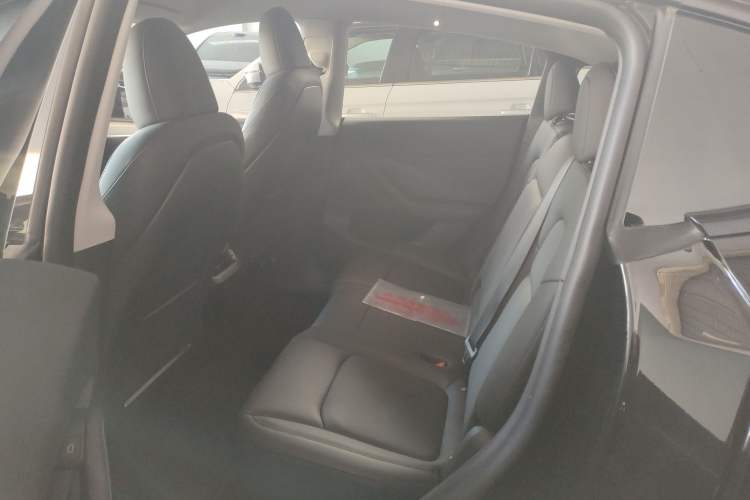 Used Tesla Model Y 2023 Rear-Wheel-Drive Version
