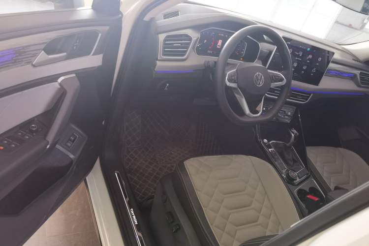 Used Volkswagen Tayron 2023 Revised Version 380TSI All-Wheel Drive R-Line High-Energy Edition