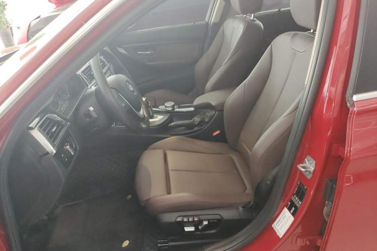 Used BMW 3 Series 2019 320Li Fashion Model
