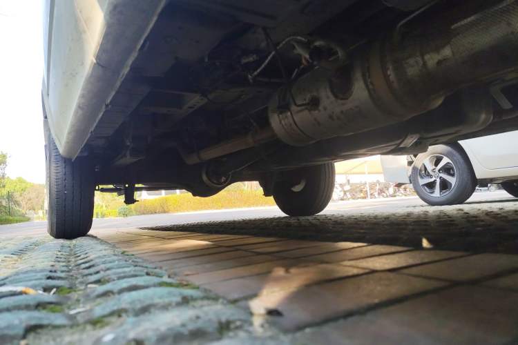 Used JMC Fushun 2023 2.0T Automatic Short-Wheelbase Mid-Height Commercial Multi-Purpose Passenger Vehicle 5 Seats
