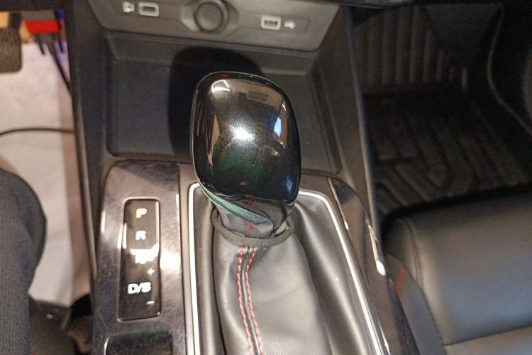 Used MG 5 2021 180 DVVT CVT Youthful Style Edition
