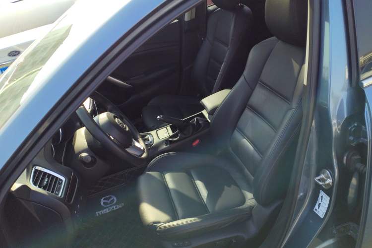 Used Mazda Atenza 2014 2.0L Blue Sky Luxury Edition
