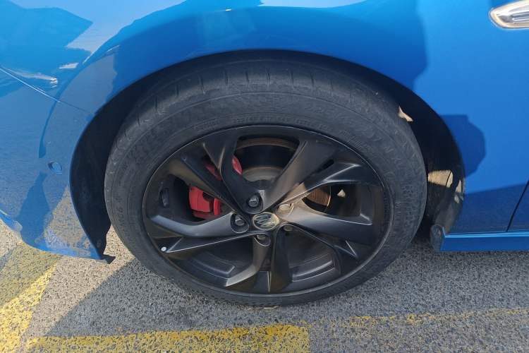 Used Buick Verano 2016 Hatchback GS 20T Dual-Clutch Passionate Sporty Model
